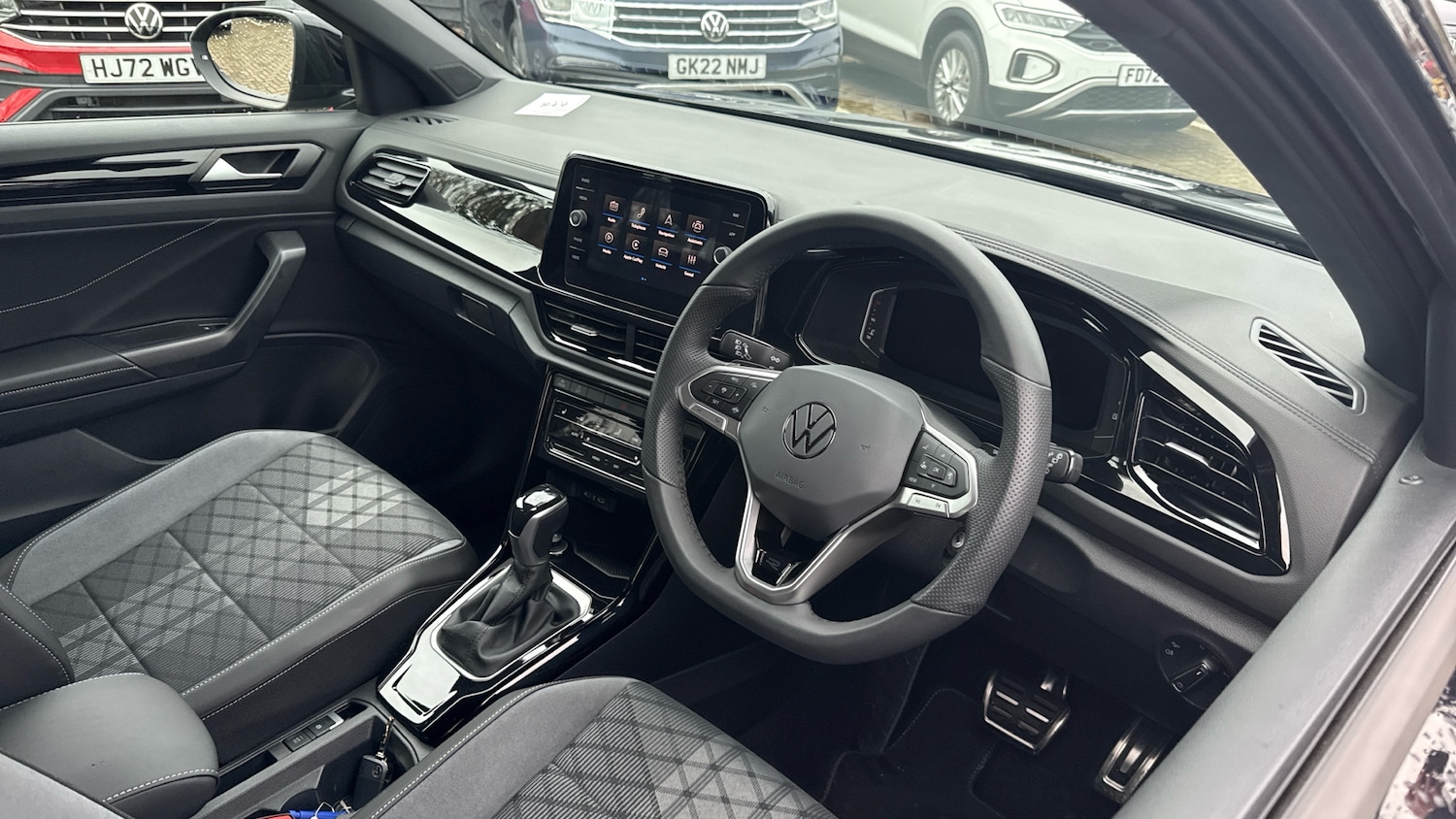 Used Volkswagen T-Roc 2025 for sale - 76968701: Photo 6