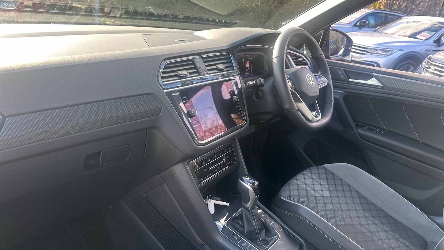 Used Volkswagen Tiguan 2022 for sale - 77802239: Photo 2