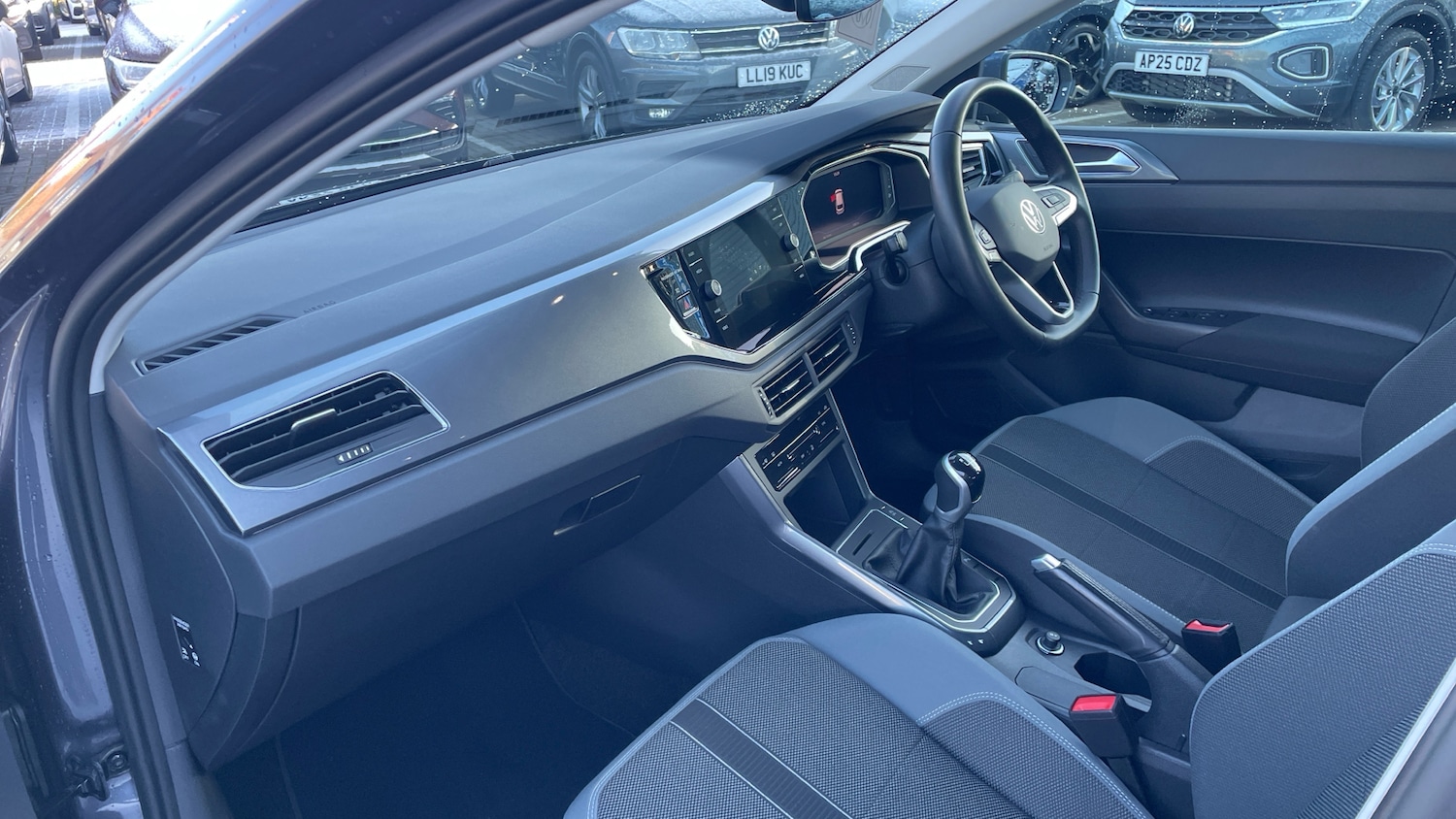 Used Volkswagen Polo 2023 for sale - 77086453: Photo 2