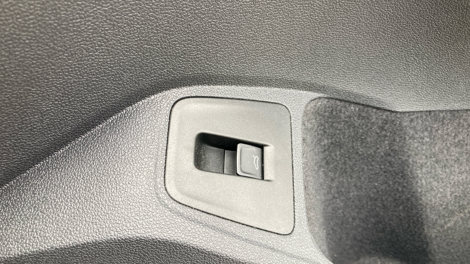 Used Volkswagen Tiguan 2022 for sale - 76650992: Photo 25