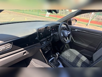 Used Volkswagen T-Roc 2026 for sale - 78316524: Photo