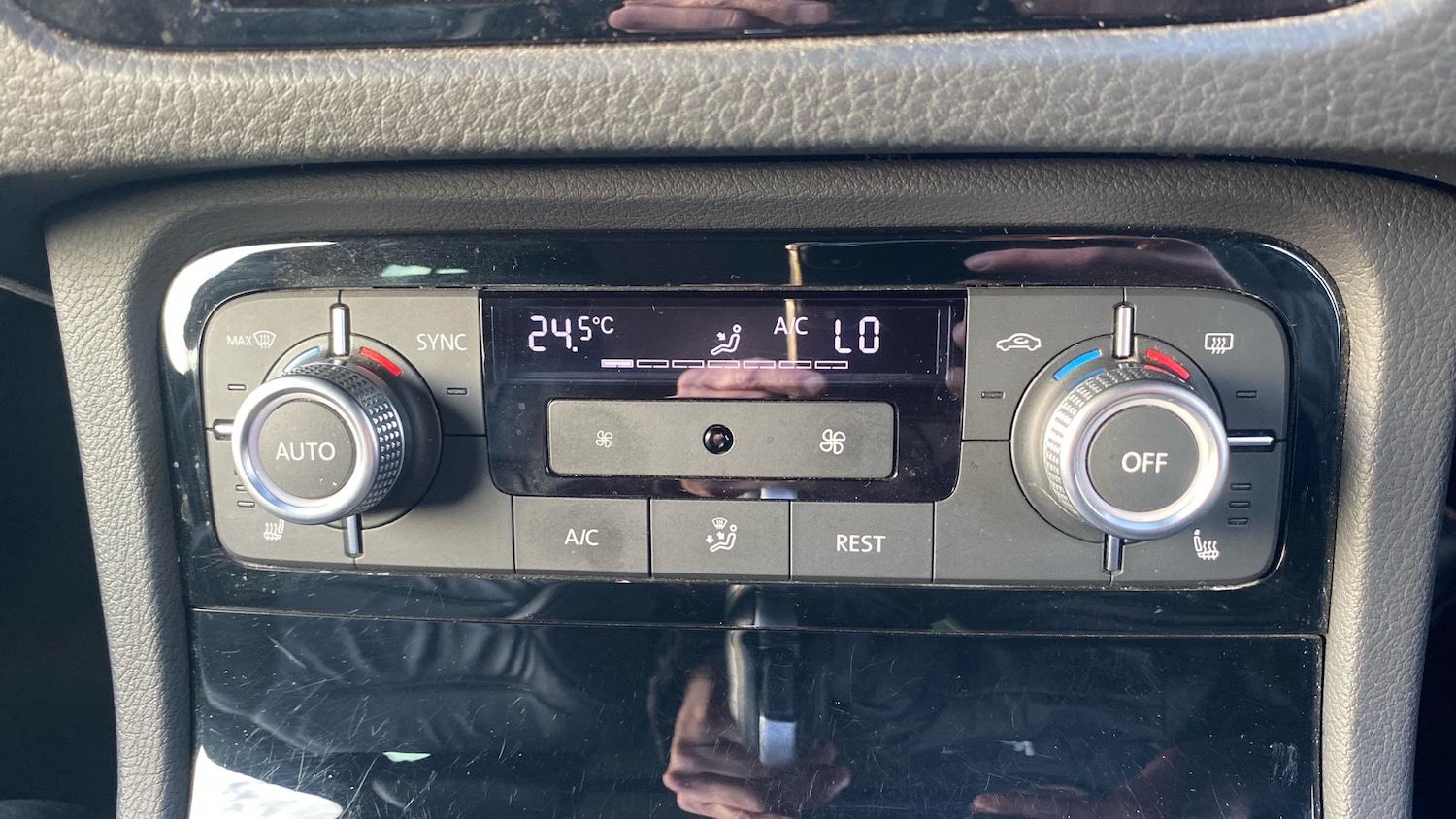 Used Volkswagen Touareg 2017 for sale - 76983864: Photo 13