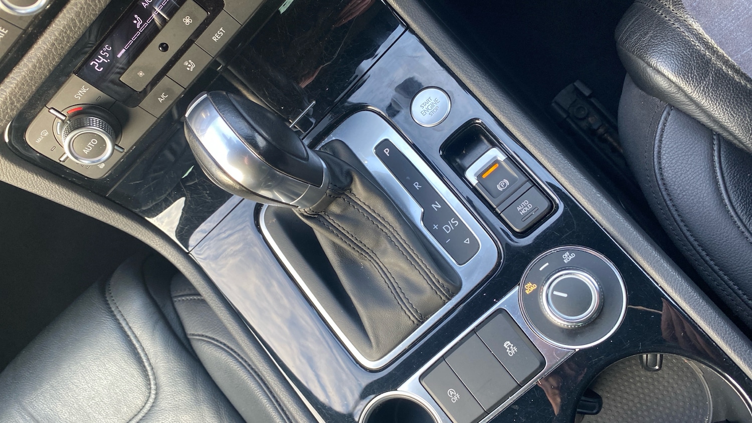 Used Volkswagen Touareg 2017 for sale - 76983864: Photo 14