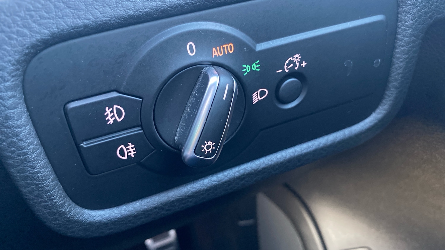 Used Volkswagen Touareg 2017 for sale - 76983864: Photo 41