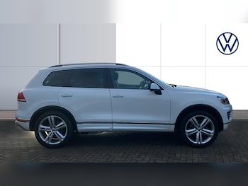 Used Volkswagen Touareg 2017 for sale - 76983864: Photo
