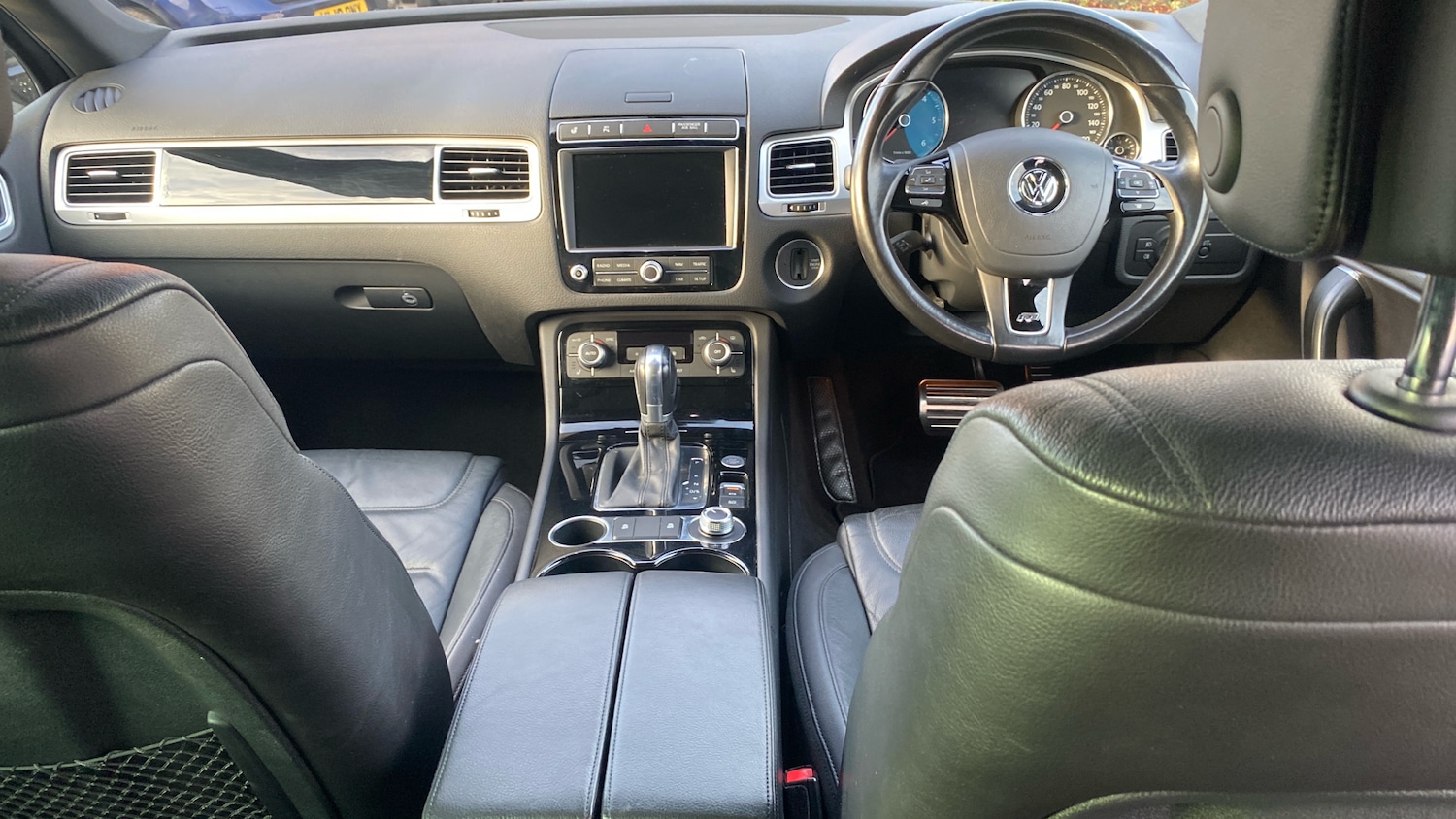 Used Volkswagen Touareg 2017 for sale - 76983864: Photo 9