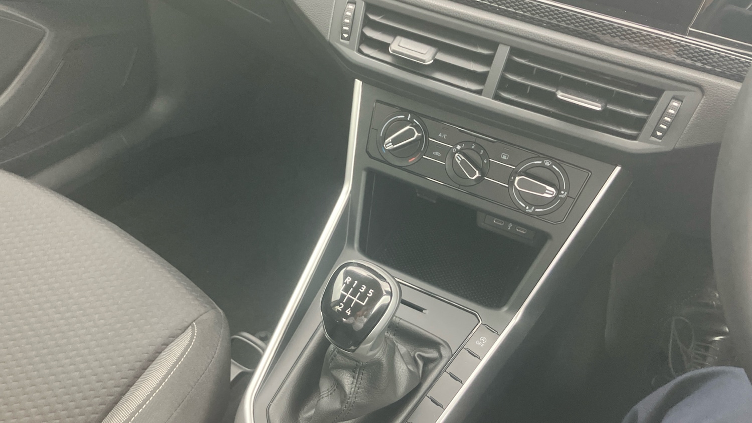 Used Volkswagen Polo 2024 for sale - 76330328: Photo 14