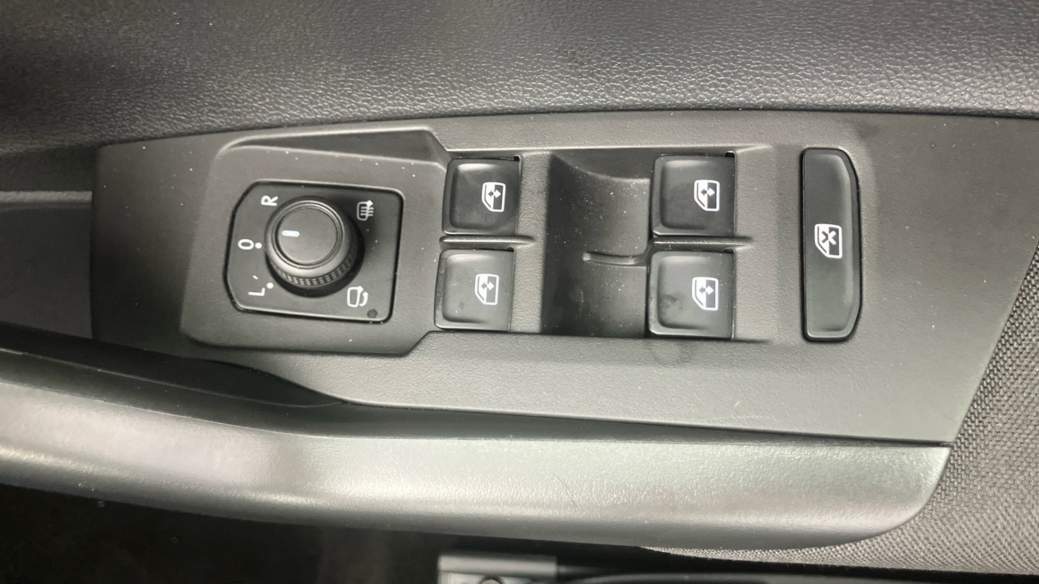 Used Volkswagen Polo 2024 for sale - 76330328: Photo 25