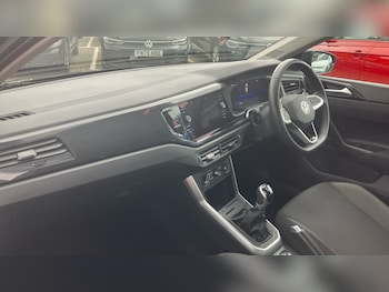 Used Volkswagen Polo 2024 for sale - 76330328: Photo