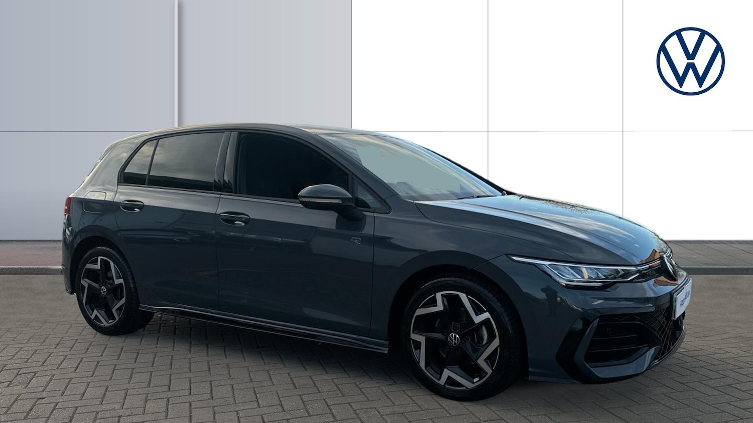 Used Volkswagen Golf 2025 for sale - 76650995: Photo 1