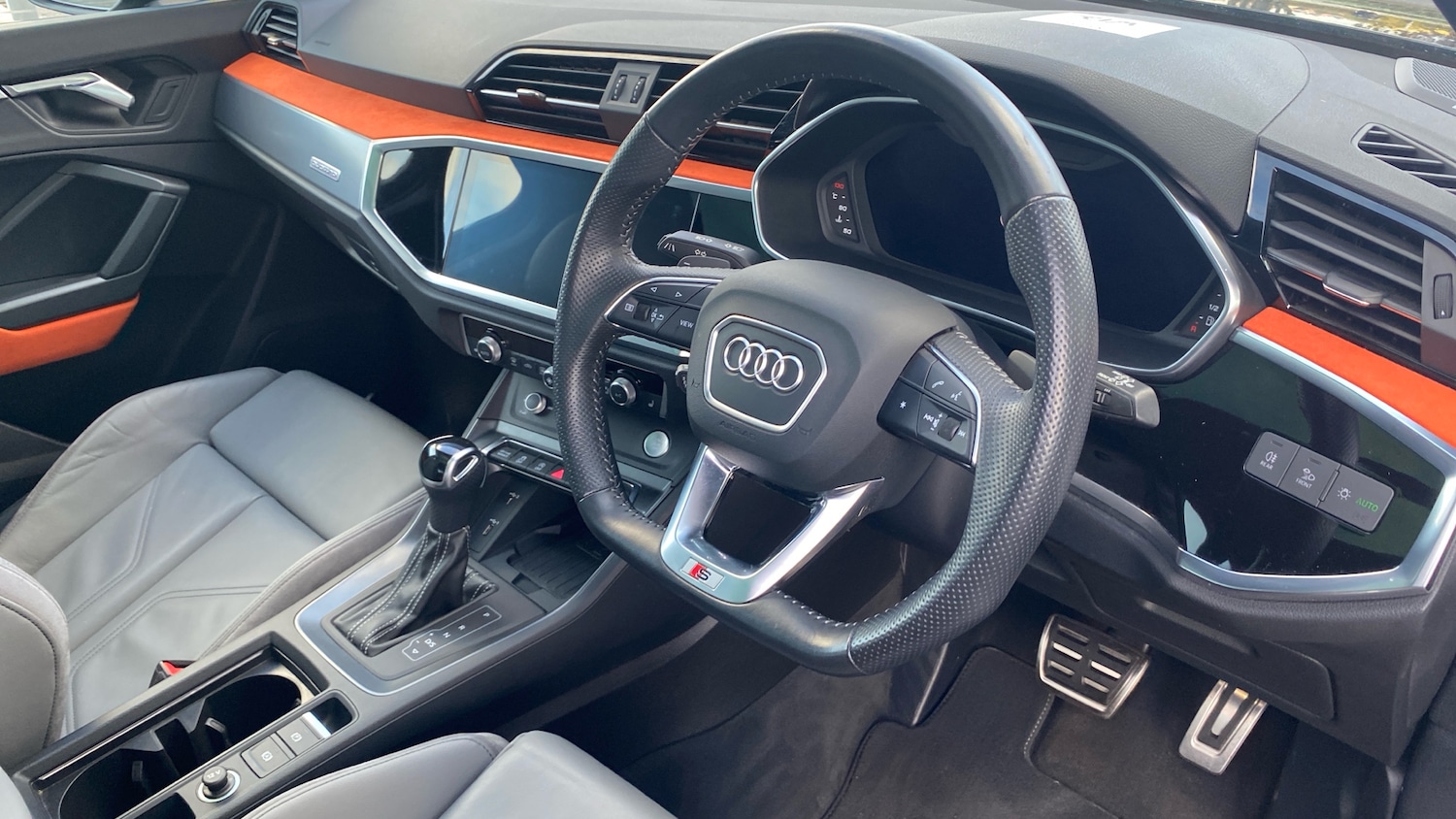 Used Audi Q3 2020 for sale - 76602173: Photo 6