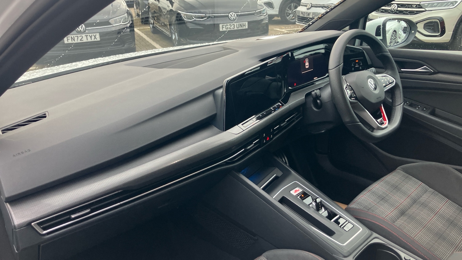 Used Volkswagen Golf 2021 for sale - 76479480: Photo 2