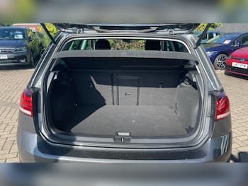 Used Volkswagen Golf 2019 for sale - 79689911: Photo