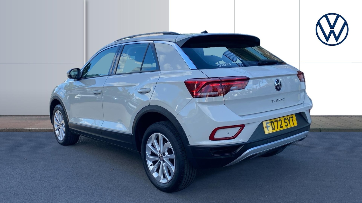 Used Volkswagen T-Roc 2023 for sale - 76146480: Photo 3