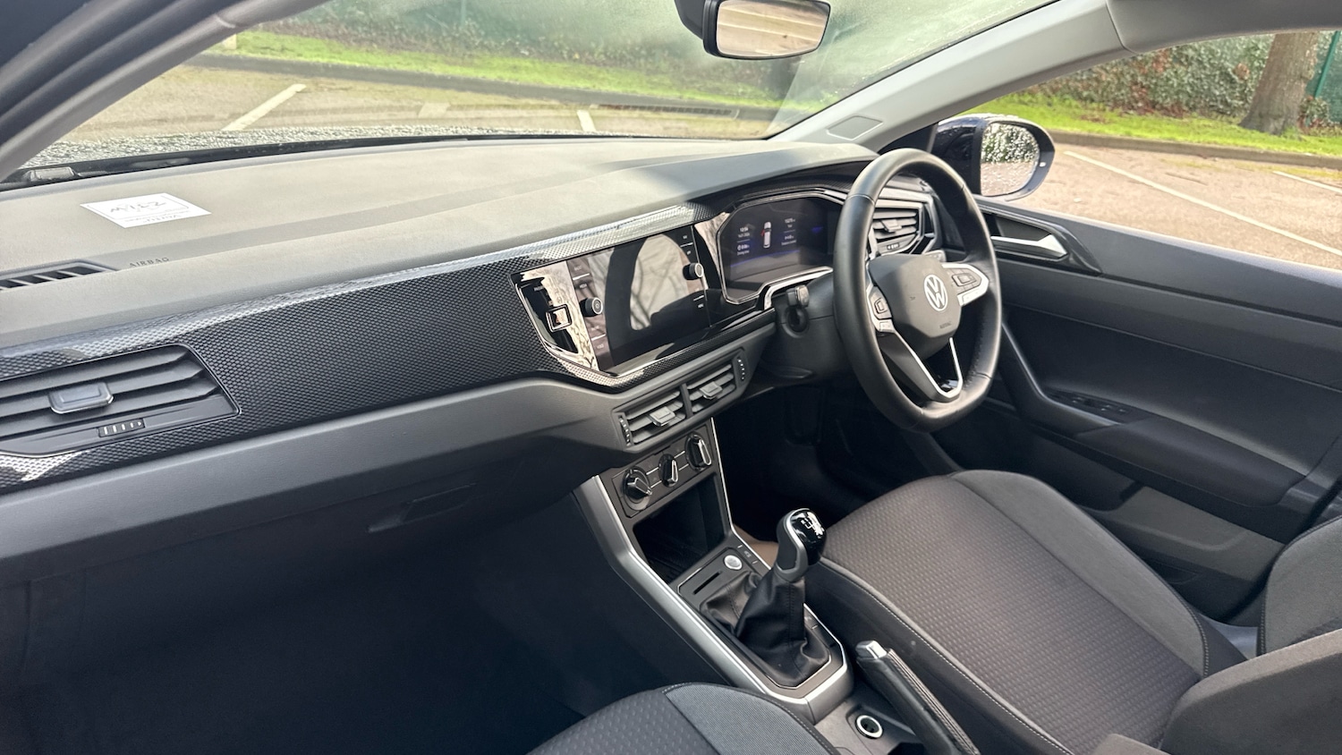 Used Volkswagen Taigo 2025 for sale - 77325980: Photo 2