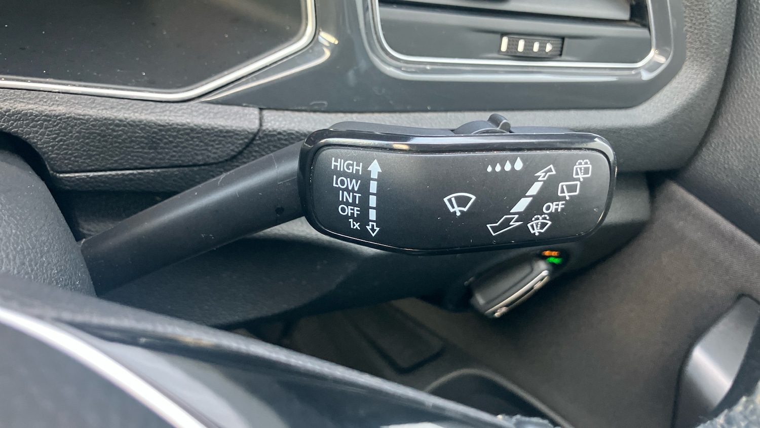 Used Volkswagen T-Roc 2021 for sale - 76693242: Photo 22