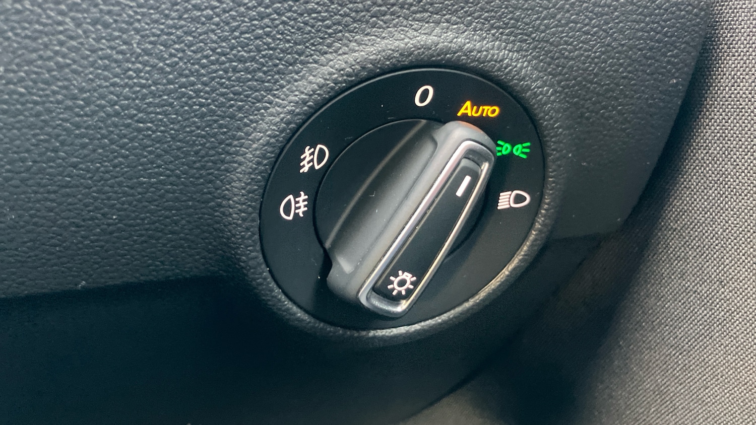 Used Volkswagen T-Roc 2021 for sale - 76693242: Photo 23