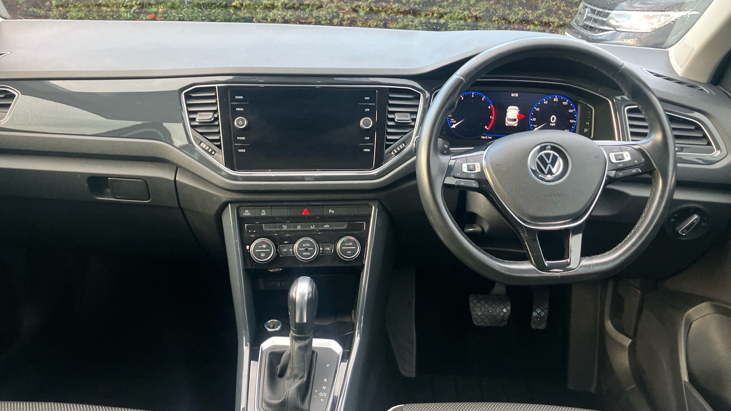 Used Volkswagen T-Roc 2021 for sale - 76693242: Photo 9