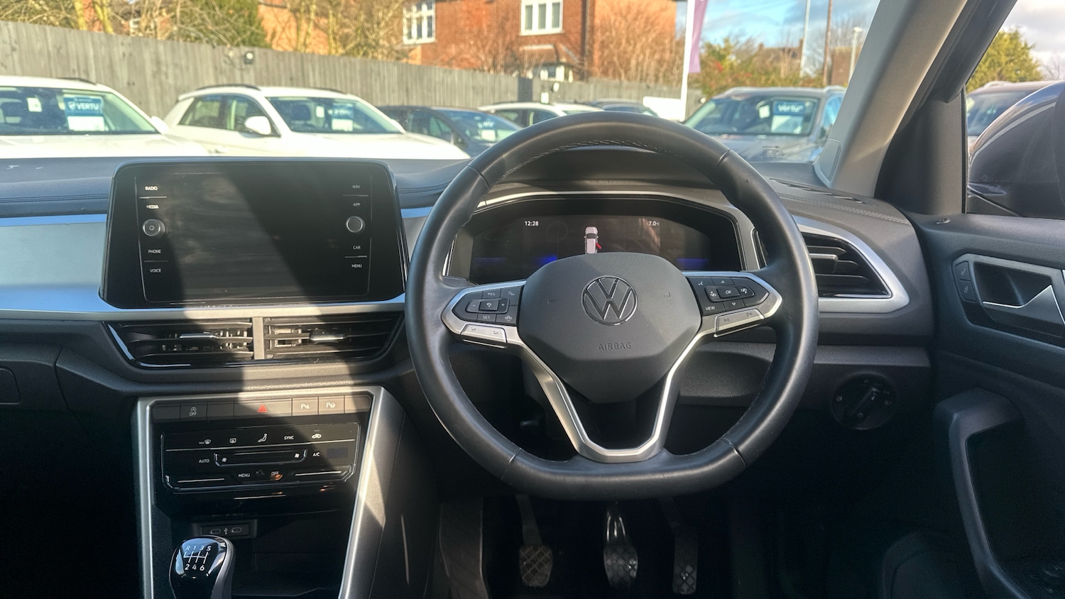 Used Volkswagen T-Roc 2023 for sale - 77148318: Photo 10