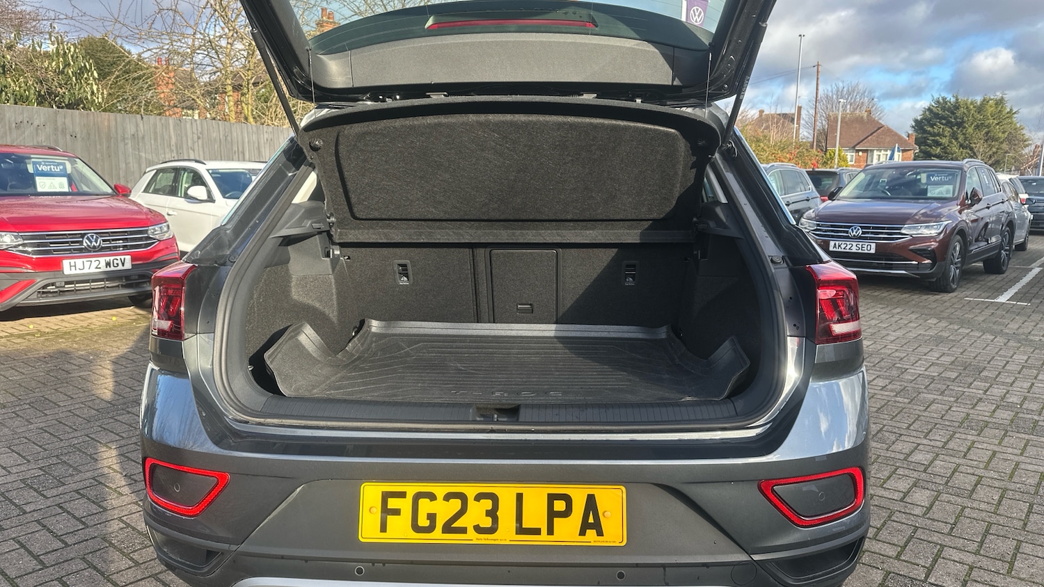 Used Volkswagen T-Roc 2023 for sale - 77148318: Photo 20