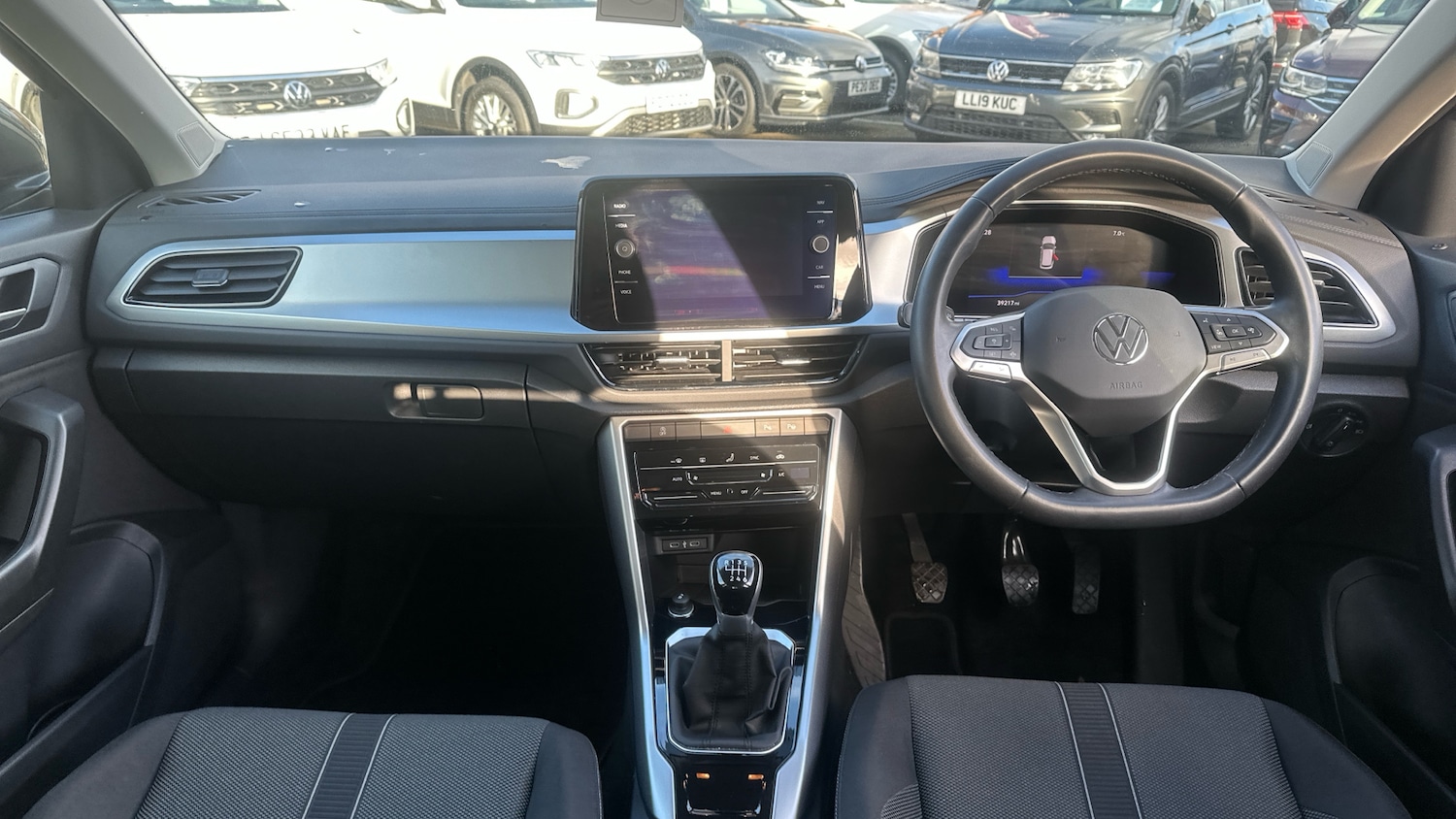 Used Volkswagen T-Roc 2023 for sale - 77148318: Photo 9