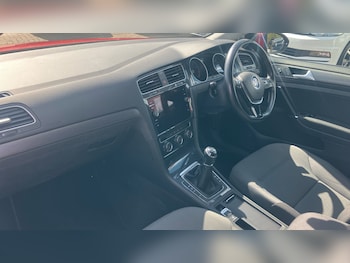 Used Volkswagen Golf 2018 for sale - 75764333: Photo