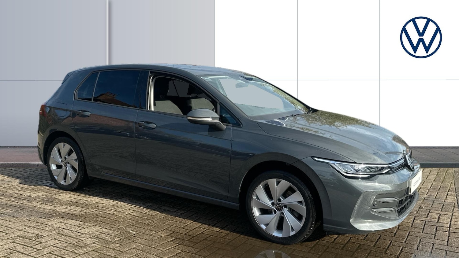 Used Volkswagen Golf 2024 for sale - 76482760: Photo 1