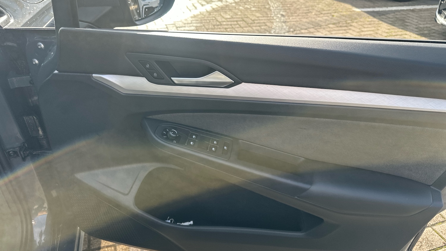 Used Volkswagen Golf 2024 for sale - 76482760: Photo 19