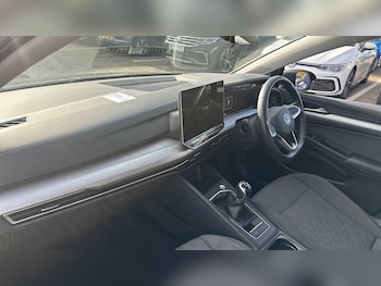 Used Volkswagen Golf 2024 for sale - 76482760: Photo