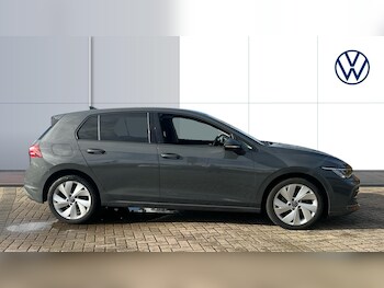 Used Volkswagen Golf 2024 for sale - 76482760: Photo