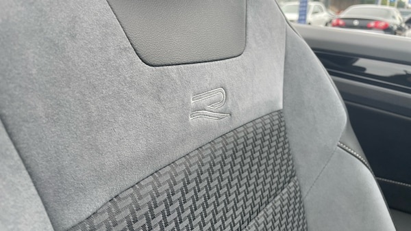 Used Volkswagen T-Roc 2023 for sale - 76131131: Photo 29