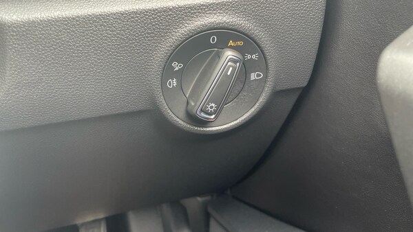 Used Volkswagen T-Roc 2023 for sale - 76131131: Photo 31