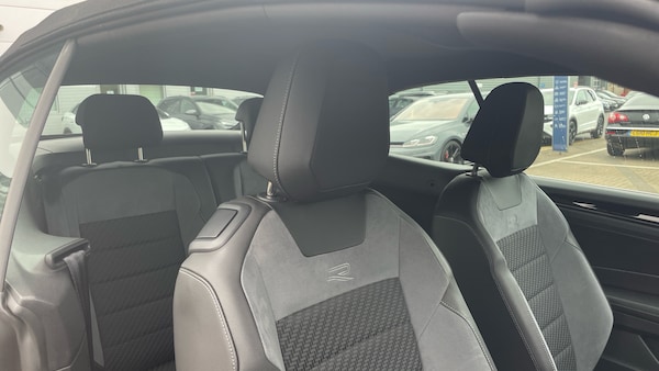 Used Volkswagen T-Roc 2023 for sale - 76131131: Photo 33