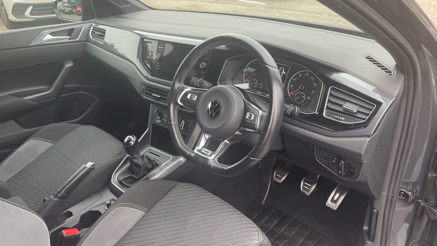 Used Volkswagen Polo 2021 for sale - 76532093: Photo 6