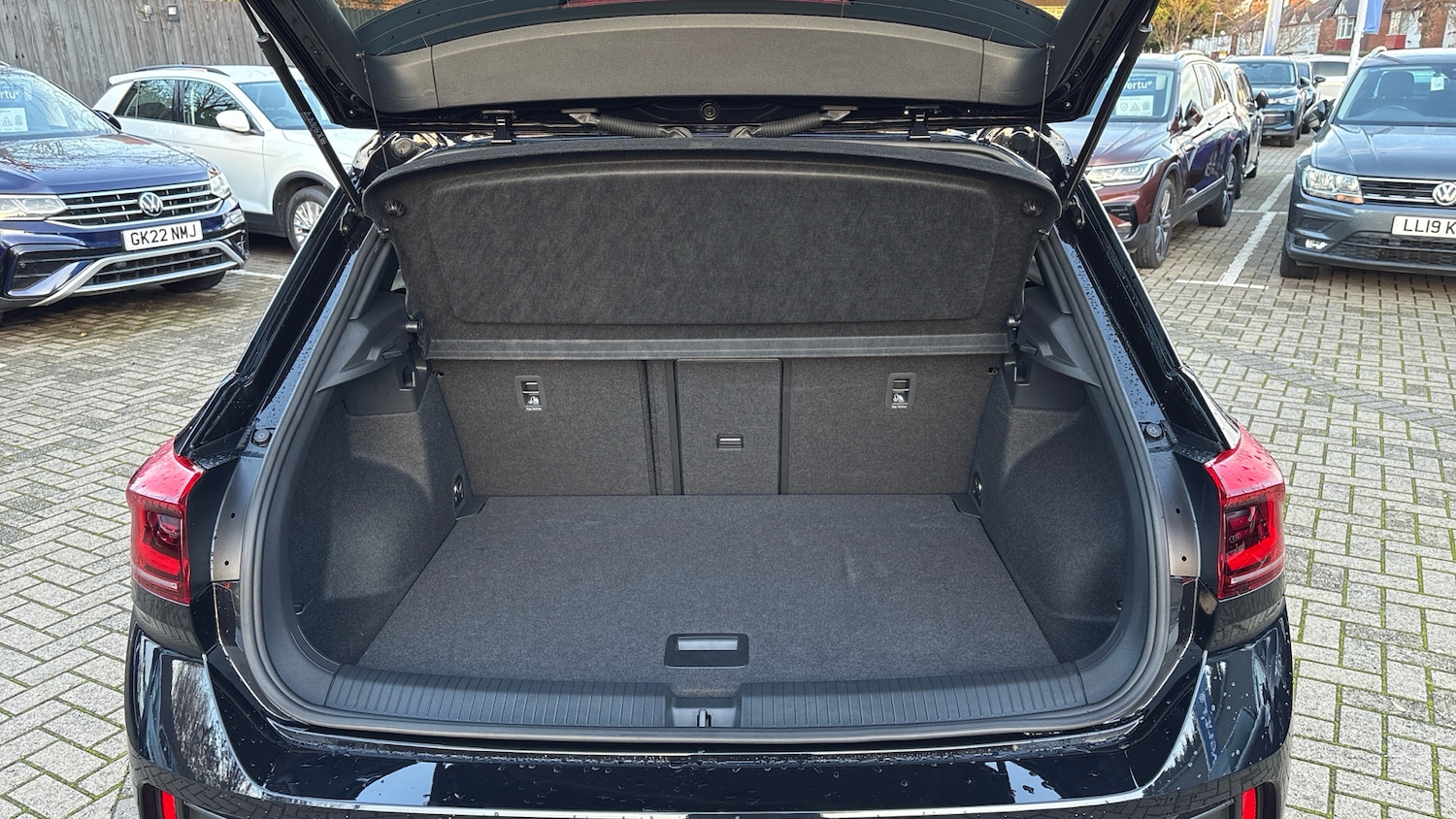 Used Volkswagen T-Roc 2025 for sale - 76968702: Photo 20