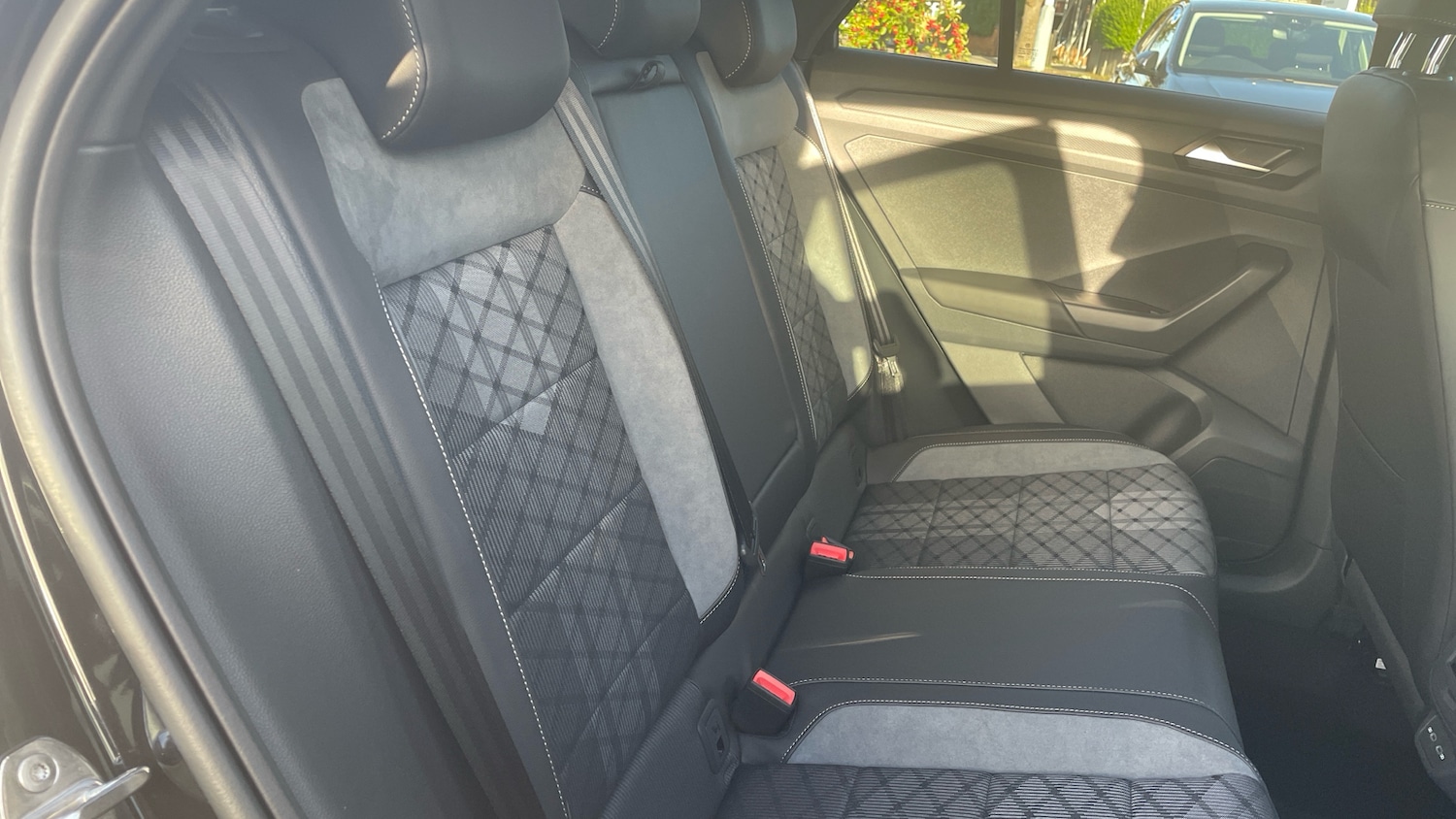 Used Volkswagen T-Roc 2025 for sale - 76063700: Photo 36
