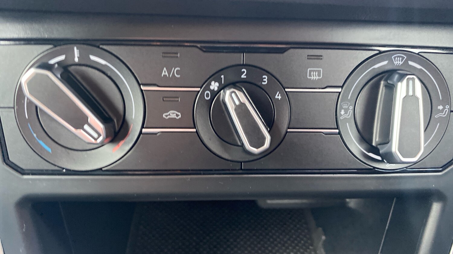 Used Volkswagen Polo 2023 for sale - 76252551: Photo 13