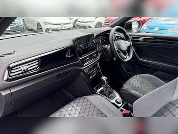 Used Volkswagen T-Roc 2023 for sale - 78620570: Photo