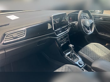 Used Volkswagen T-Roc 2022 for sale - 79068842: Photo