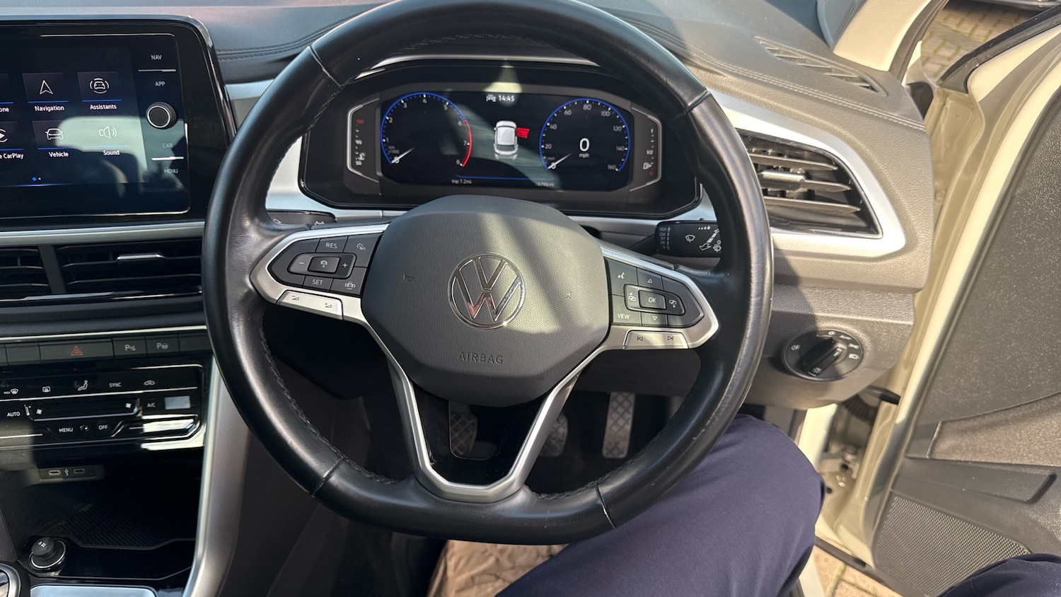 Used Volkswagen T-Roc 2022 for sale - 76576522: Photo 10