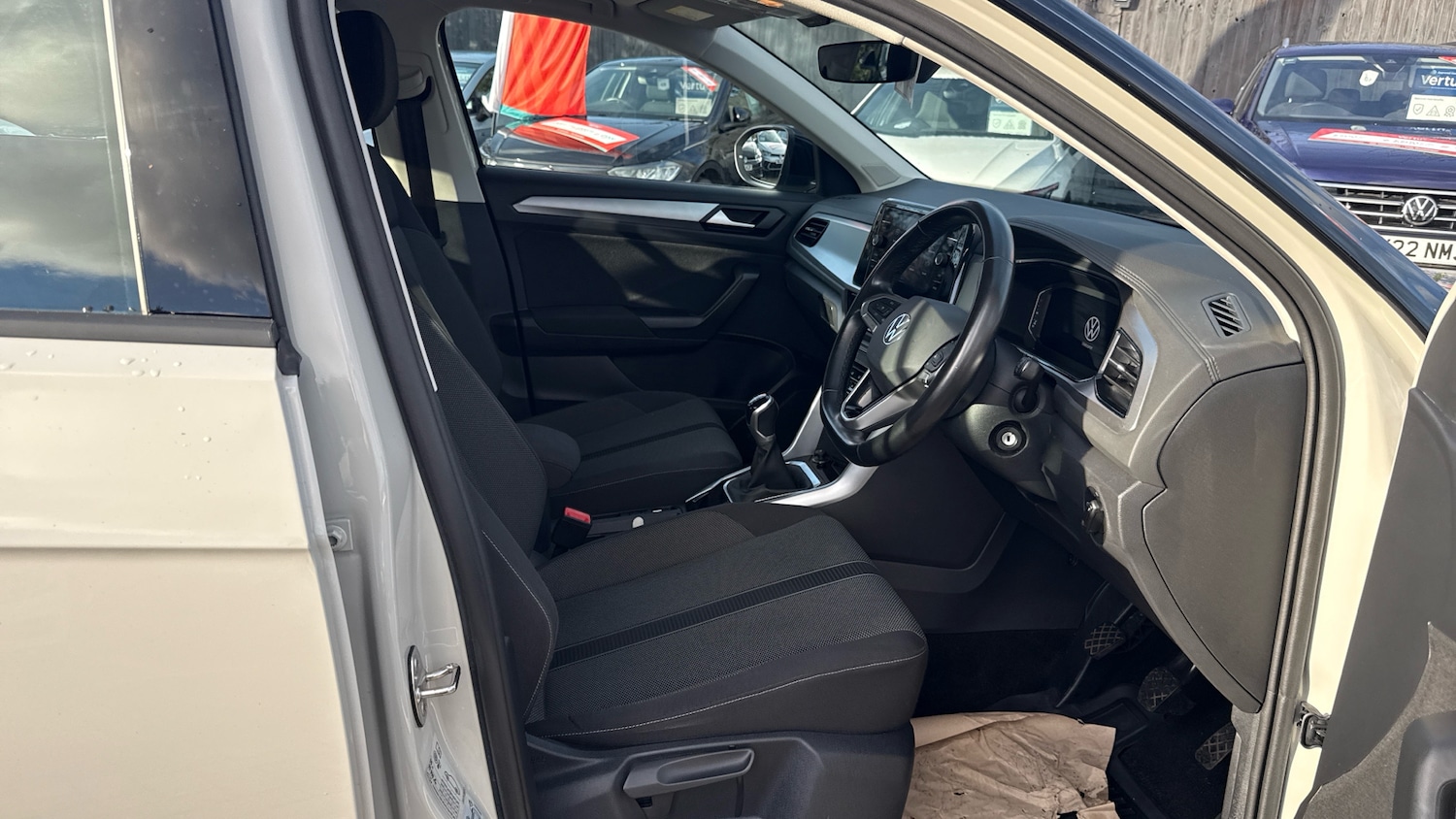 Used Volkswagen T-Roc 2022 for sale - 76576522: Photo 15