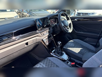 Used Volkswagen T-Roc 2026 for sale - 78316522: Photo