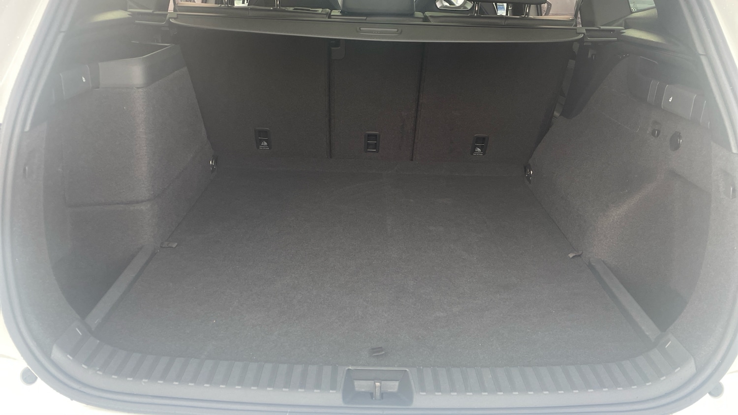 Used Volkswagen Touran 2025 for sale - 77077223: Photo 25