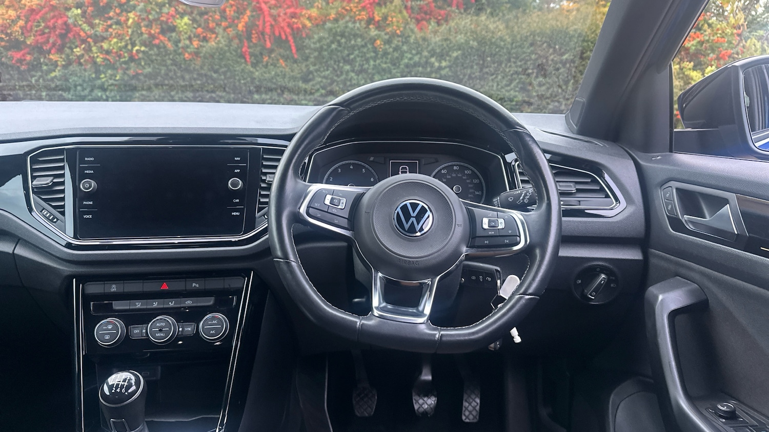 Used Volkswagen T-Roc 2021 for sale - 76384225: Photo 10