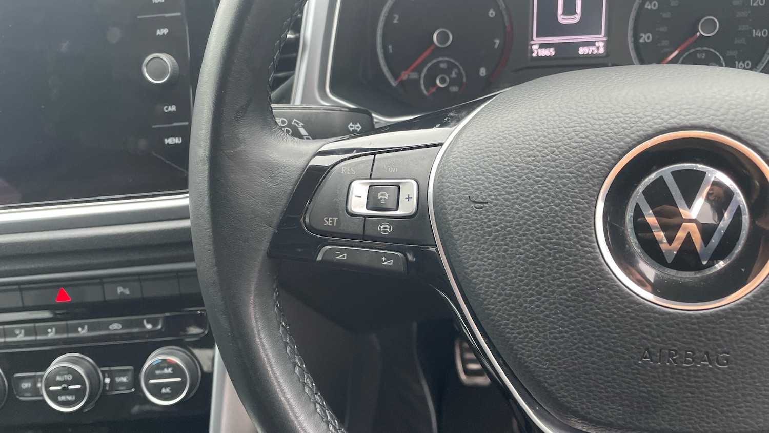 Used Volkswagen T-Roc 2022 for sale - 76545203: Photo 17