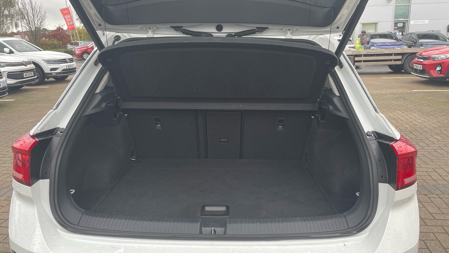 Used Volkswagen T-Roc 2022 for sale - 76545203: Photo 20