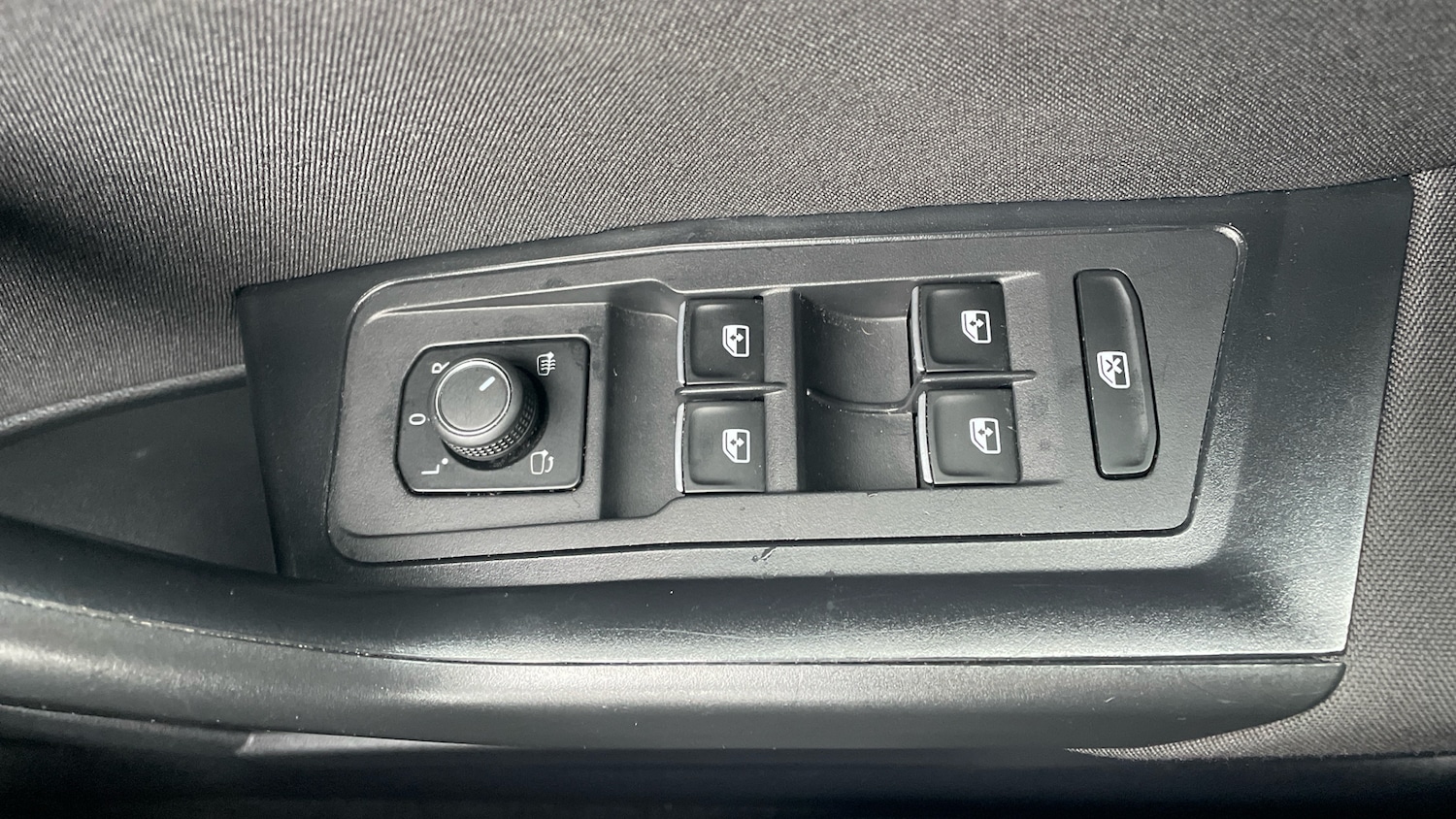 Used Volkswagen T-Roc 2022 for sale - 76545203: Photo 30