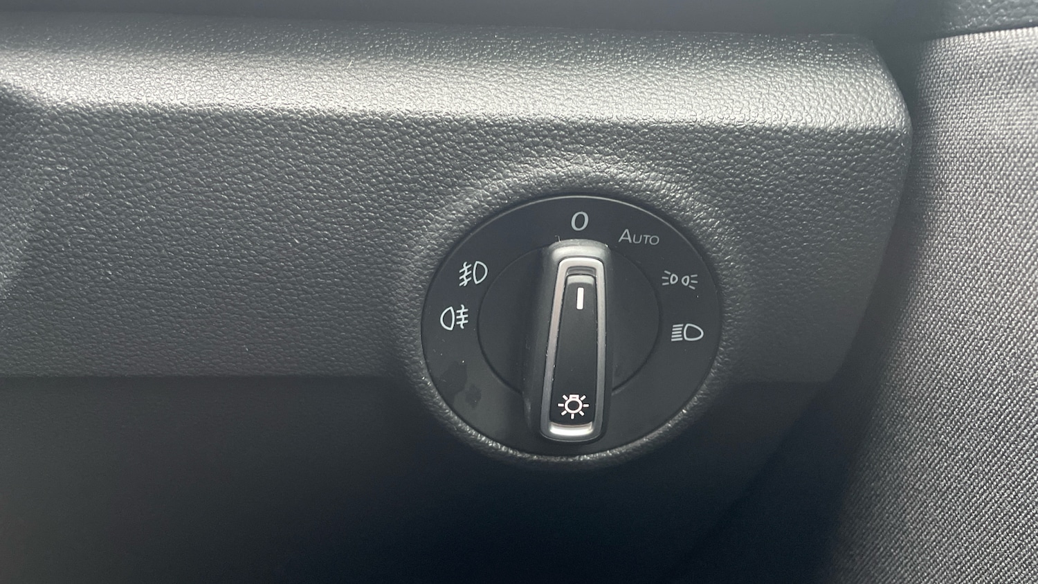 Used Volkswagen T-Roc 2022 for sale - 76545203: Photo 32