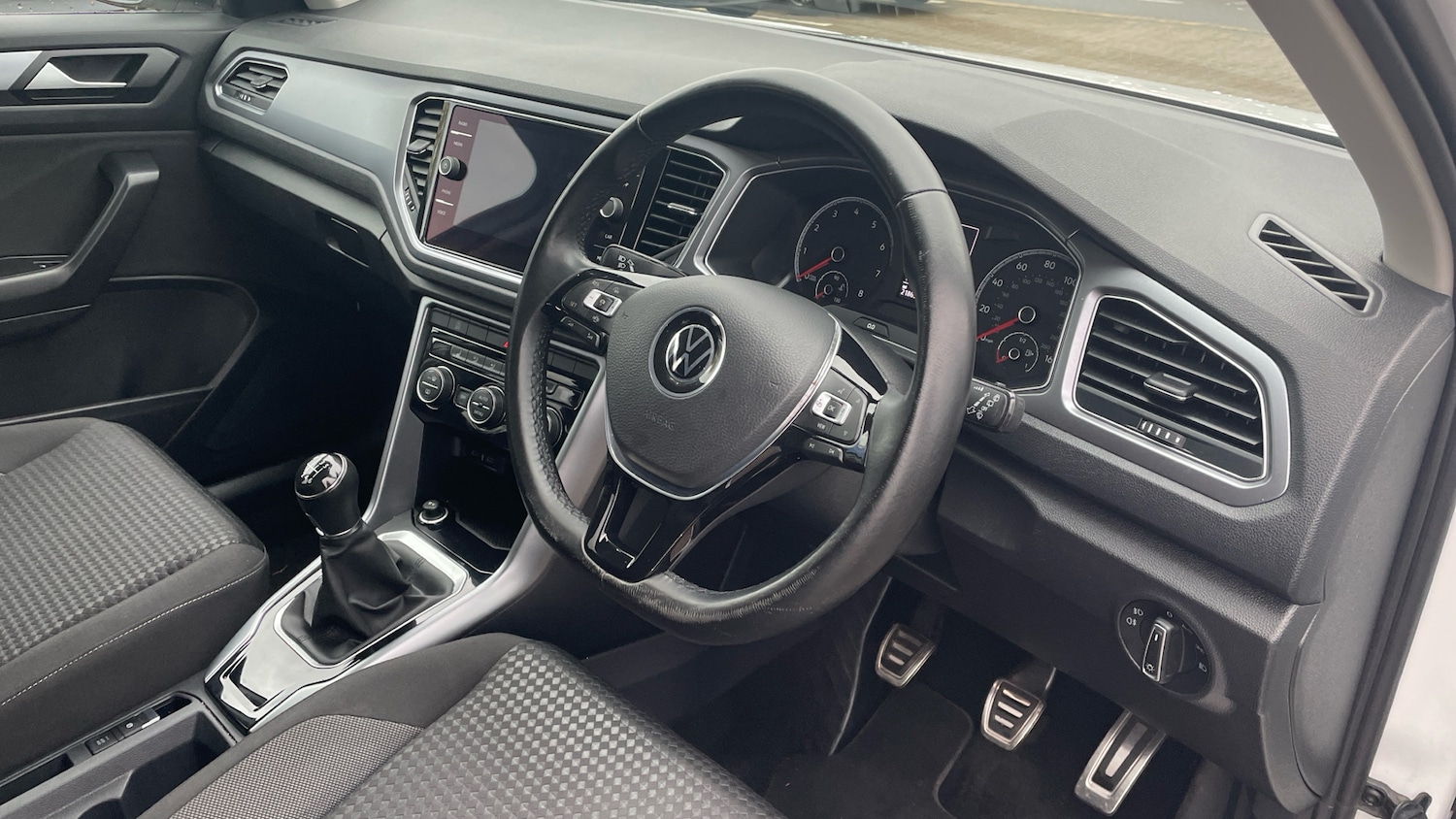 Used Volkswagen T-Roc 2022 for sale - 76545203: Photo 6