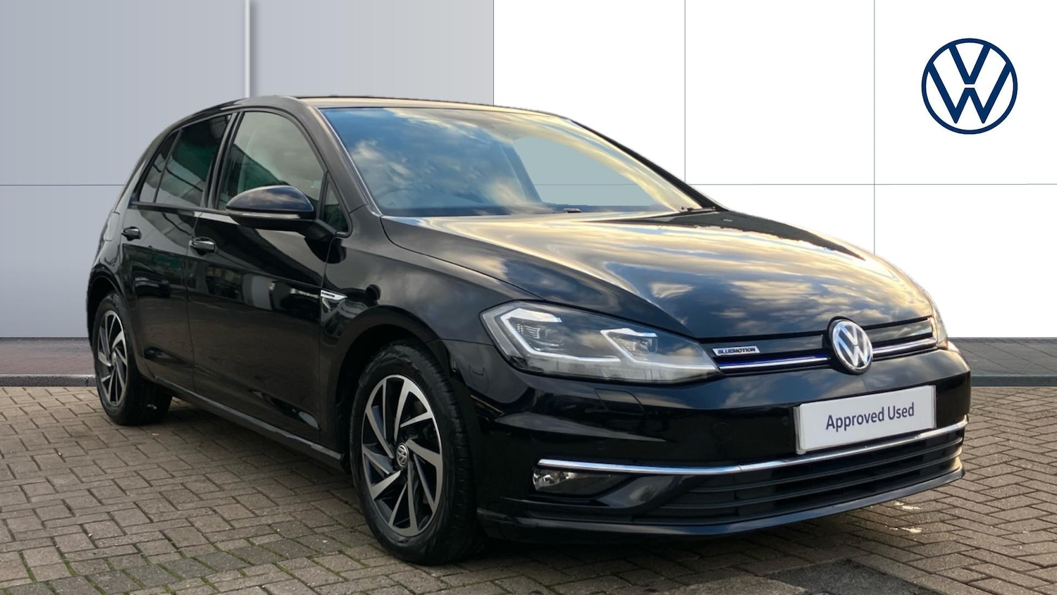 Used Volkswagen Golf 2020 for sale - 76627771: Photo 1